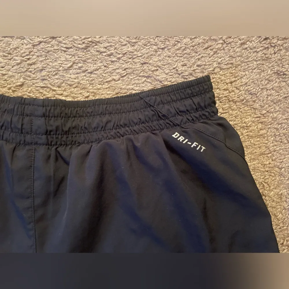 Nike Dri-Fit 2-layered Activewear Running Shorts, Black and Gray Reptile, Size M - Image 10