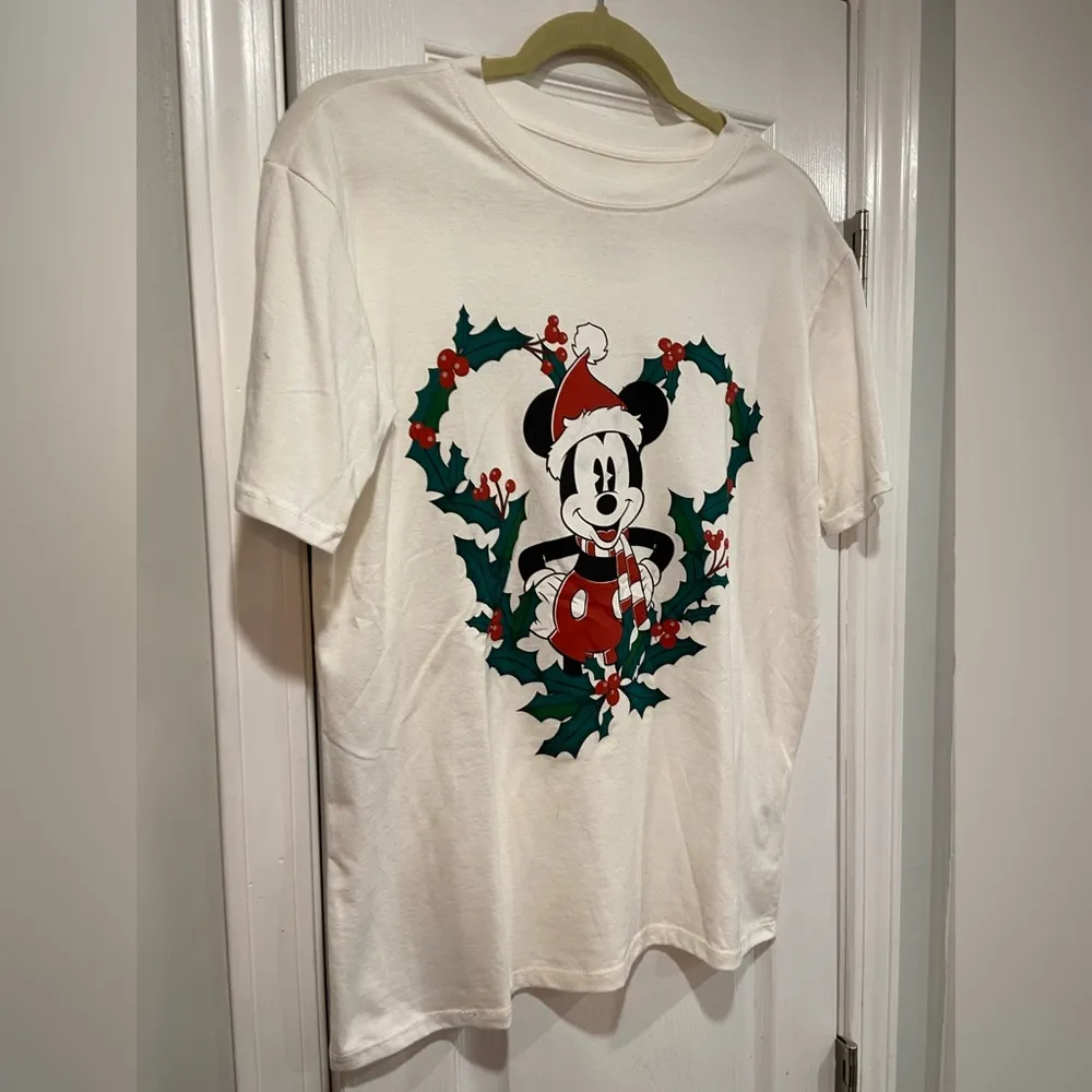 NWOT Disney Size S Mickey Mouse Christmas Holly Holiday Wreath Graphic Tee Shirt - Image 2