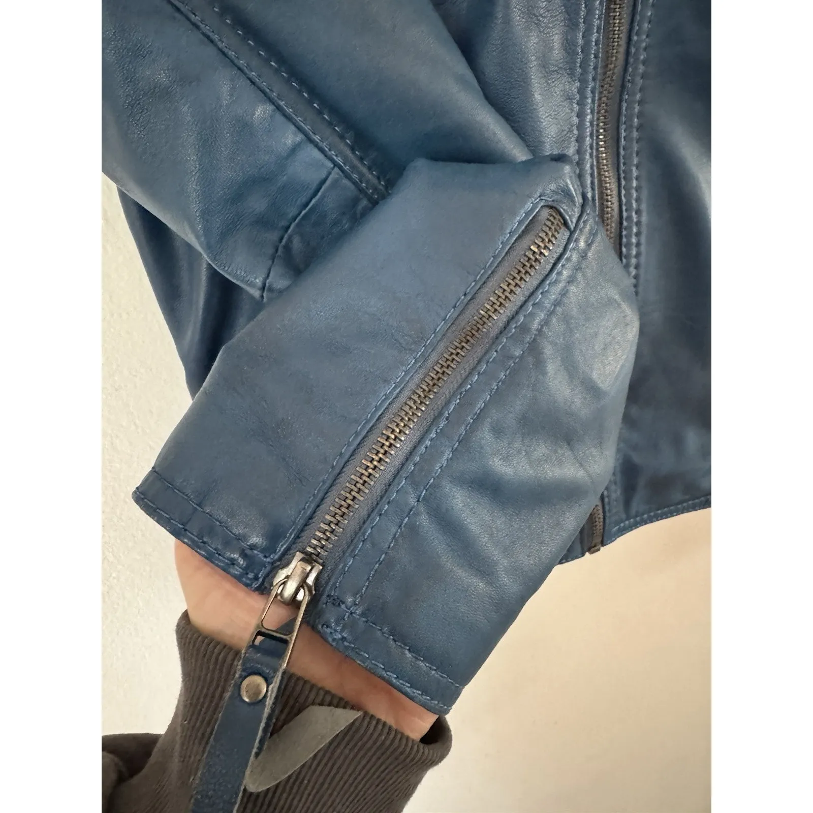 Sanovation Barcelona Blue 100% Sheep Skin Leather Bomber Jacket Women’s Small - Image 6