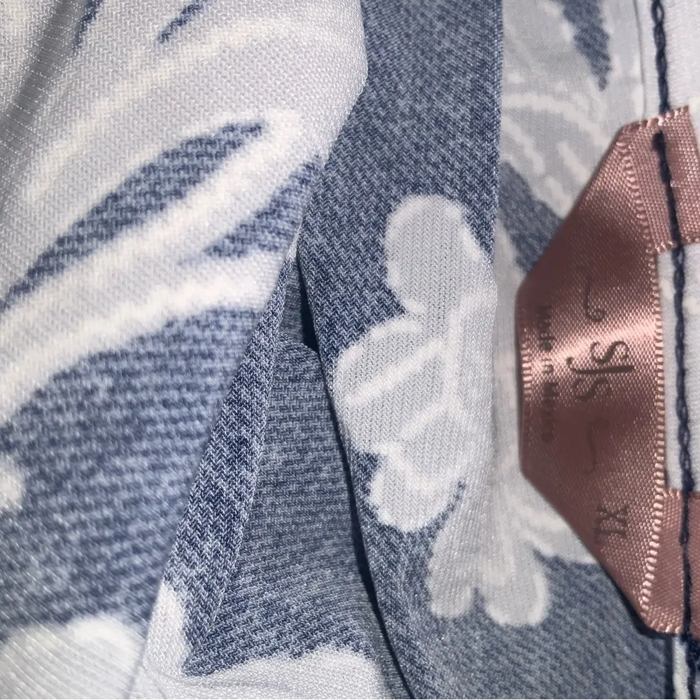 SJS Floral Blue and White Short Ruffle Sleeve Tie Front Shift Casual Dress XL - Image 9