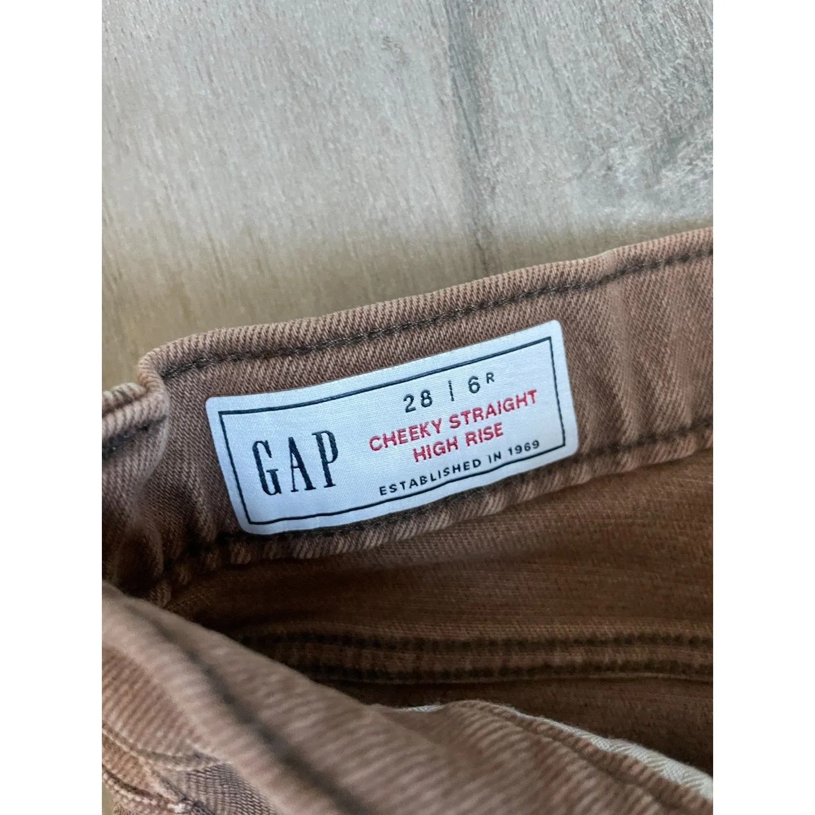 GAP Cheeky Straight High Rise Jeans Size 28/6 Brown Denim Raw Hem Button Fly - Image 5