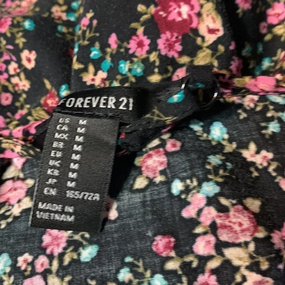 Forever 21 medium women’s romper, pit to pit 16", length 31" - Image 5