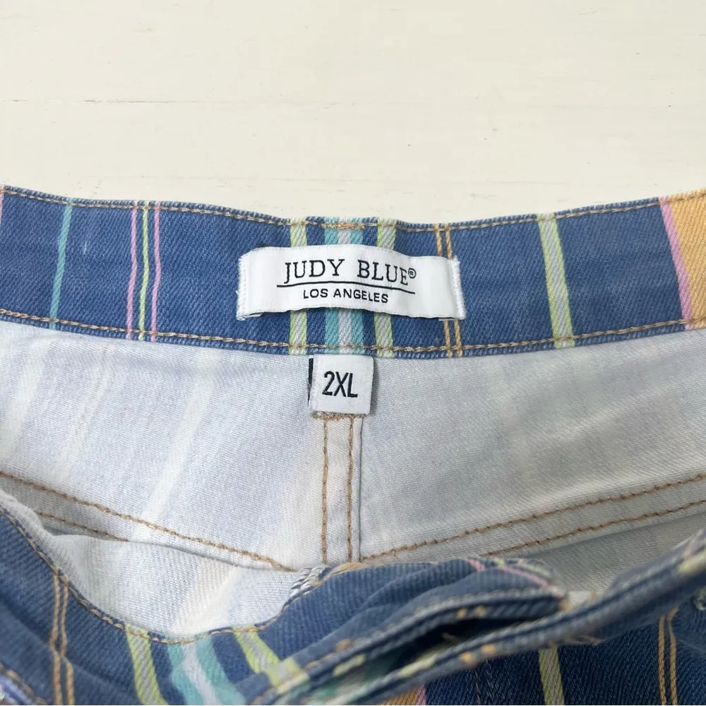 Judy Blue High Waist Striped Denim Fray Hem Shorts Size 2XL Summer - Image 3
