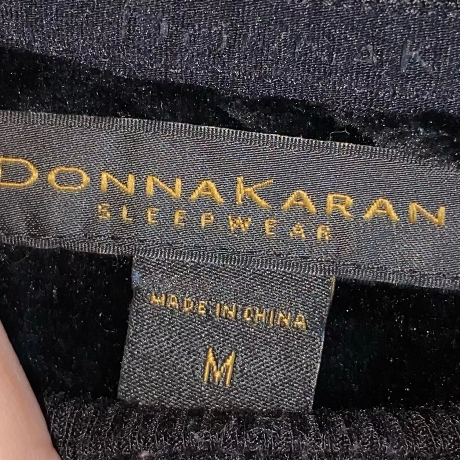 Donna Karan Sleepwear Black Velvet Pullover Sweatshirt Size M Soft Lounge Top - Image 5