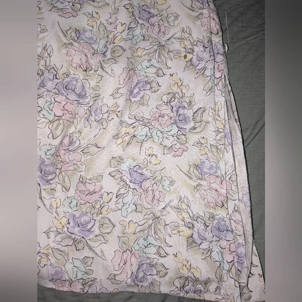 Vintage Frederick's Of Hollywood Heart Cutout Floral Nightgown Off White/Pastel - Image 9