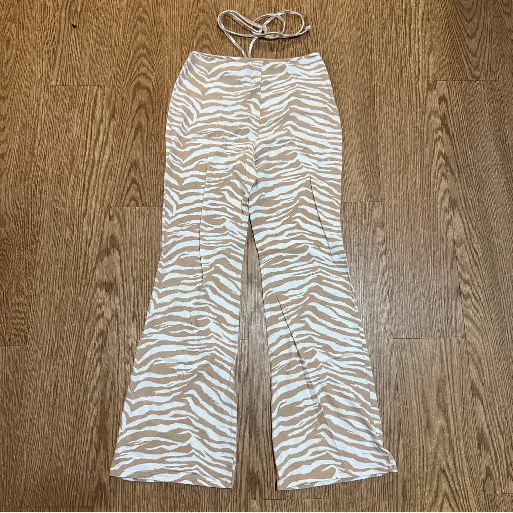 LA Hearts by PacSun Cinnamon Keyhole Flare Pants Women’s Size Medium - Image 5