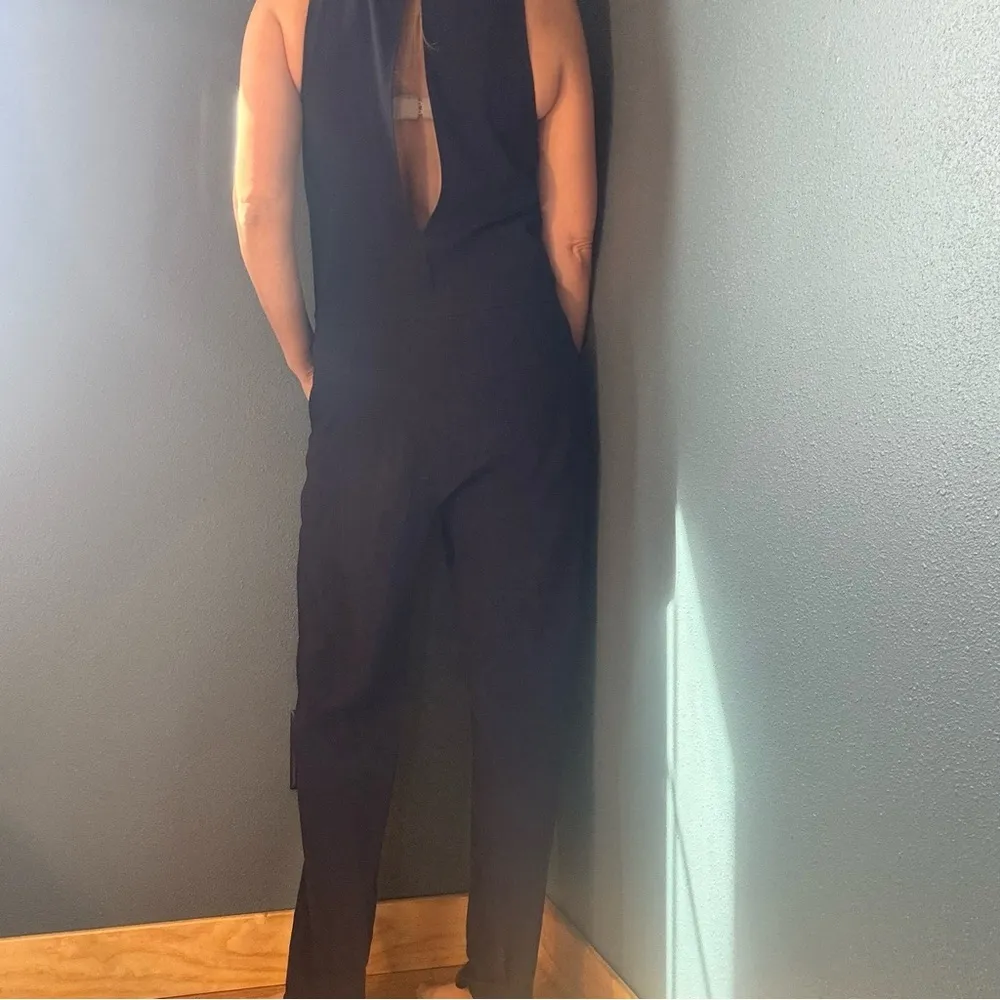 Babaton Navy Blue Tailored Sleeveless Jumpsuit size 8 - Image 4