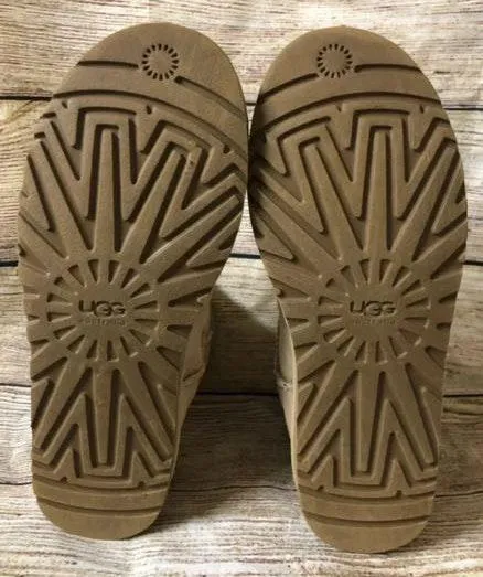 UGG Women’s Ankle s - Image 5