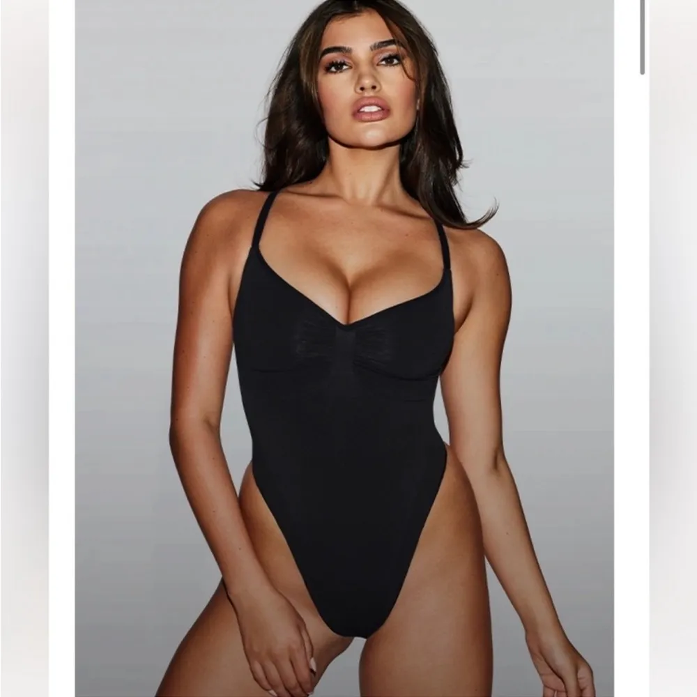 Skims‎ S/M Seamless Sculpt Thong  Bodysuit Onyx NWOB Size M black first release - Image 9