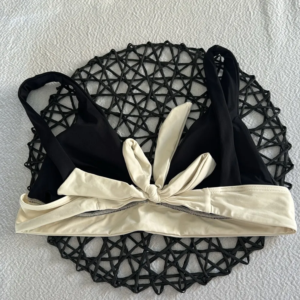 L*SPACE Harley Colorblock Bikini Top, Black/Cream, size Medium, $114 - Image 9