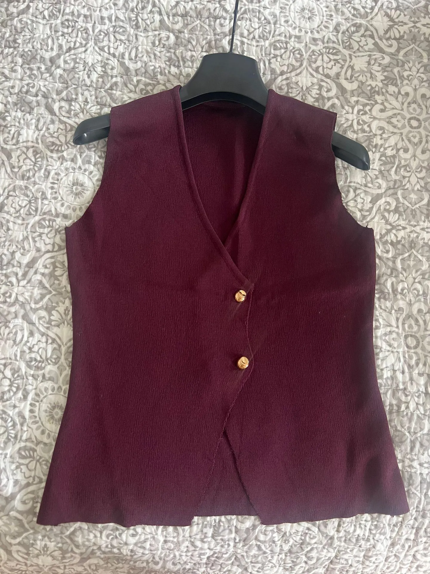 Set pleated knit skirt and knit gold Botton top Size M - Image 5