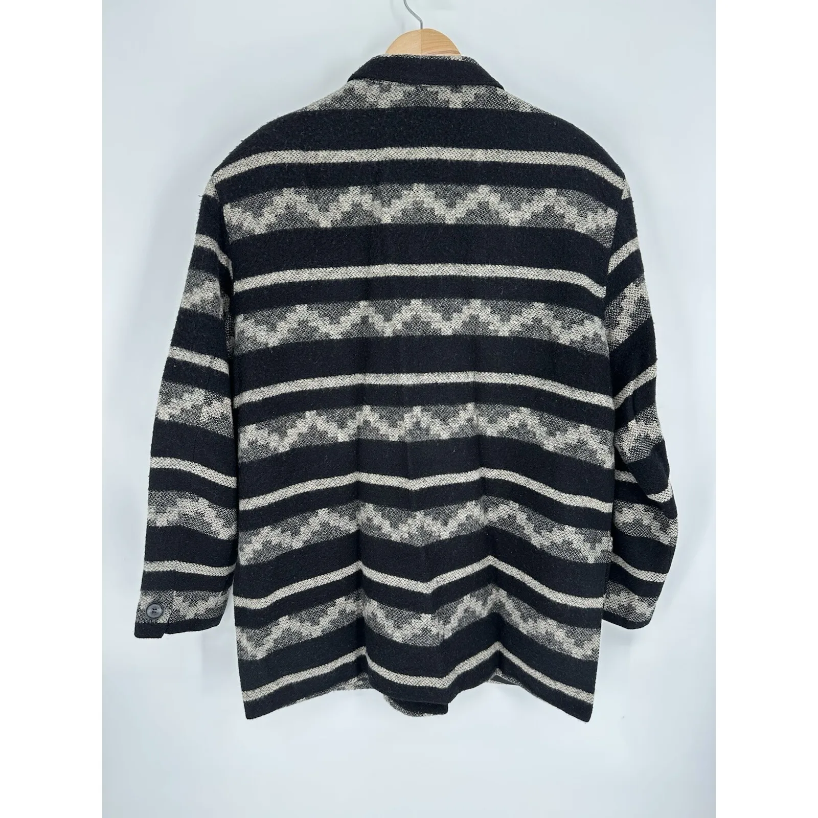 Vintage Jones New York Women's 100% Wool Blazer, Size 16 Aztec Western‎ Pattern - Image 6