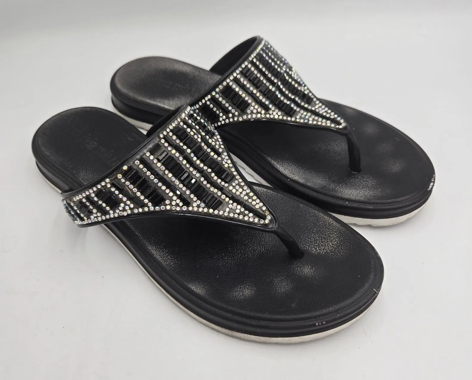 Olivia Miller Flip Flops Black Rhinestone Sandals Womens US 7 Thong Sparkle Glam - Image 1