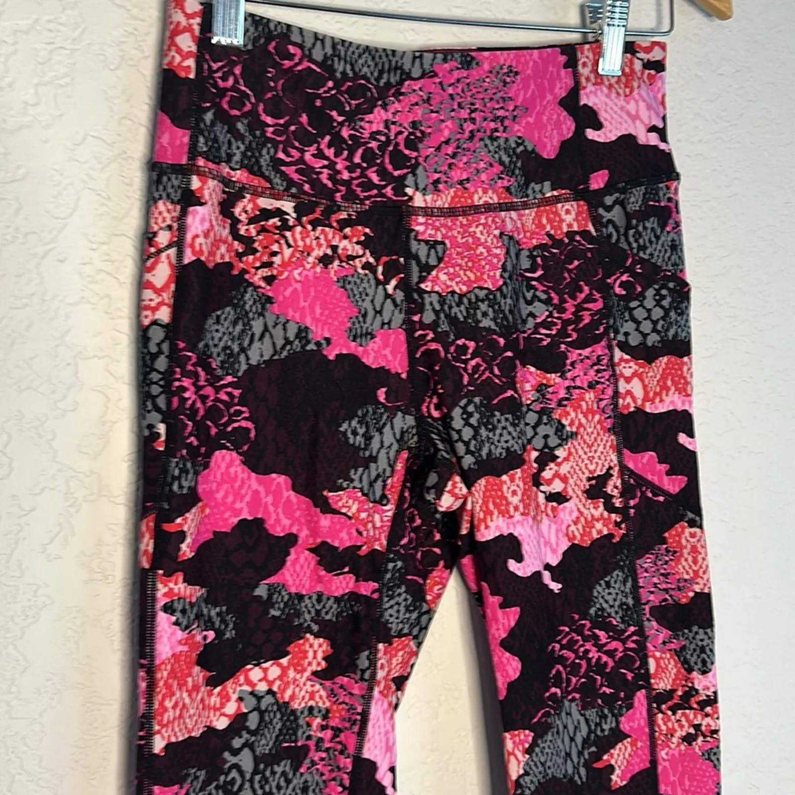 Calvin Klein Performance Pink Black Leggings Compression Medium Artsy Pocket - Image 2