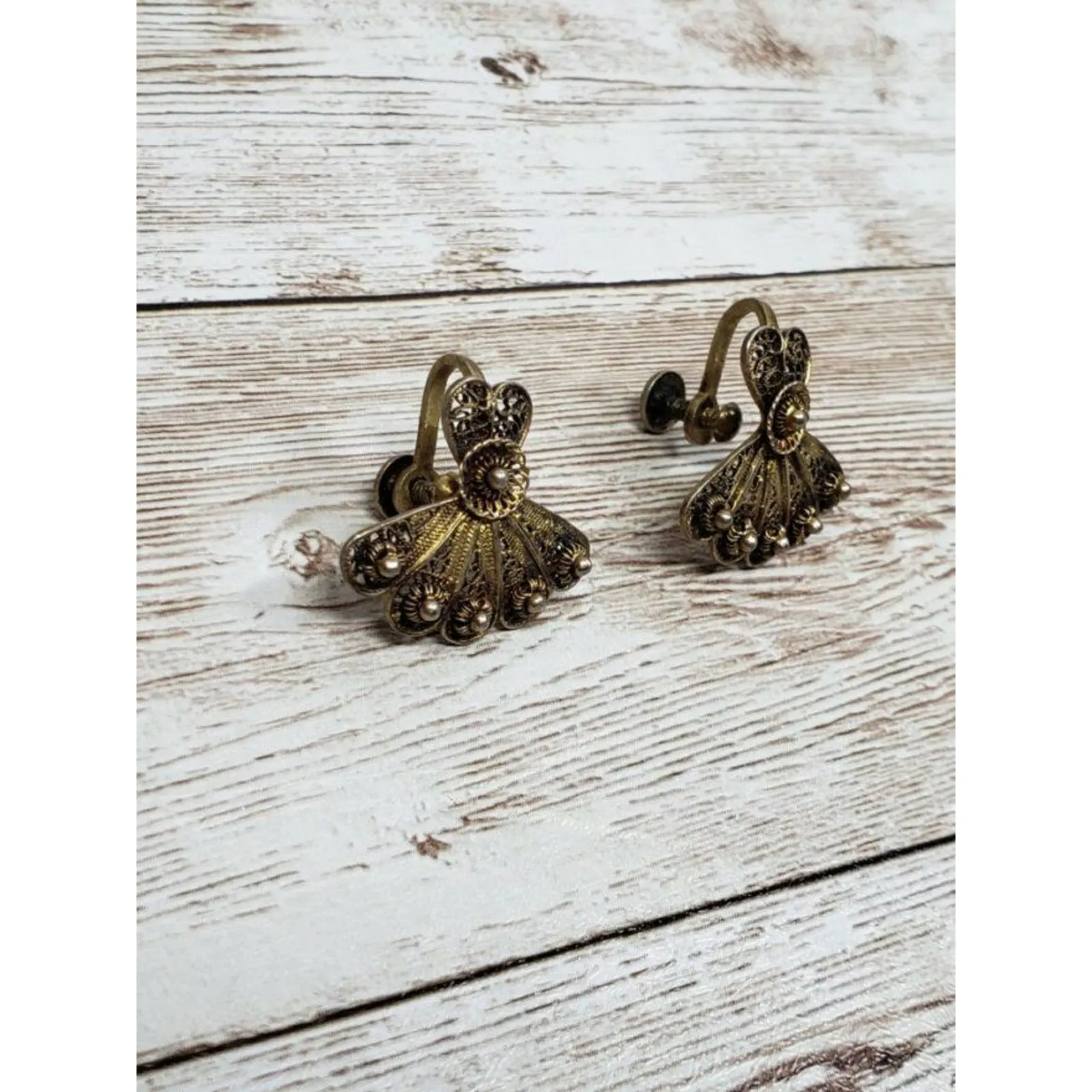 Vintage Screw On Earrings - Image 7