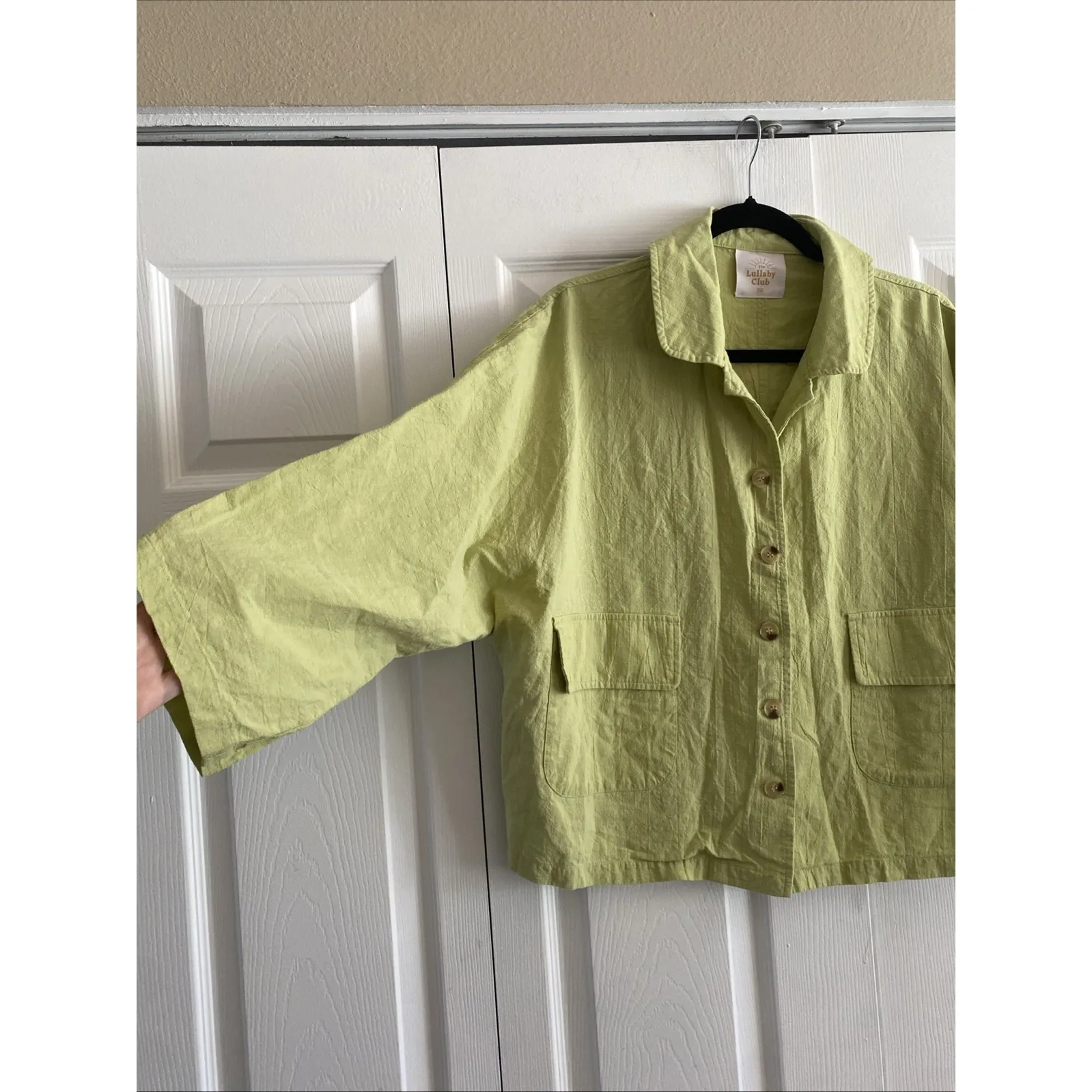 Lullaby Club Womens XS Green Boxy Top Button front Comfort Travel - Image 4