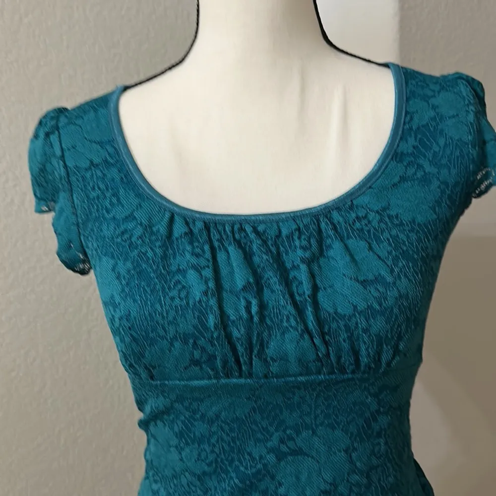 Wrapper -Vintage Lace Top EUC - Image 2