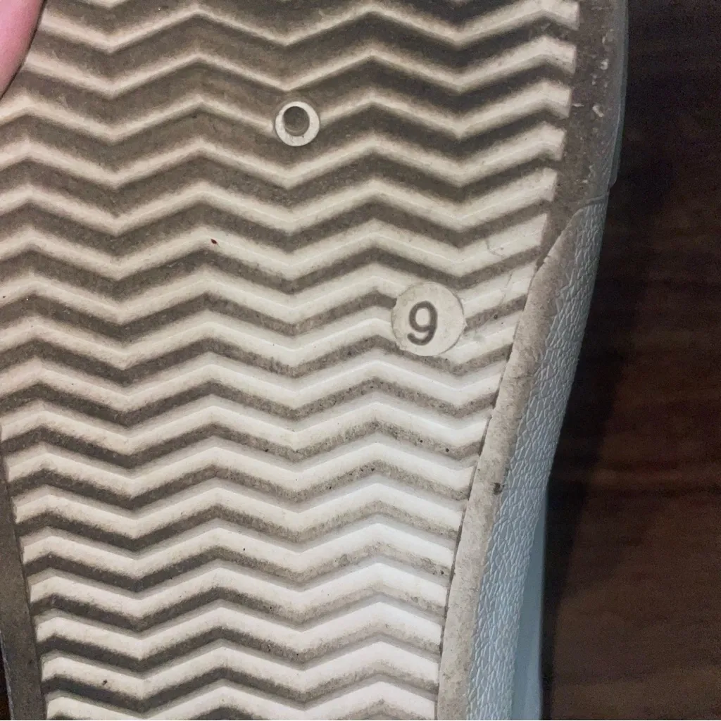 VINTAGE HAVANA Roxanne White And Silver Women's Sneaker Shoes Glitter Size 9 - Image 6