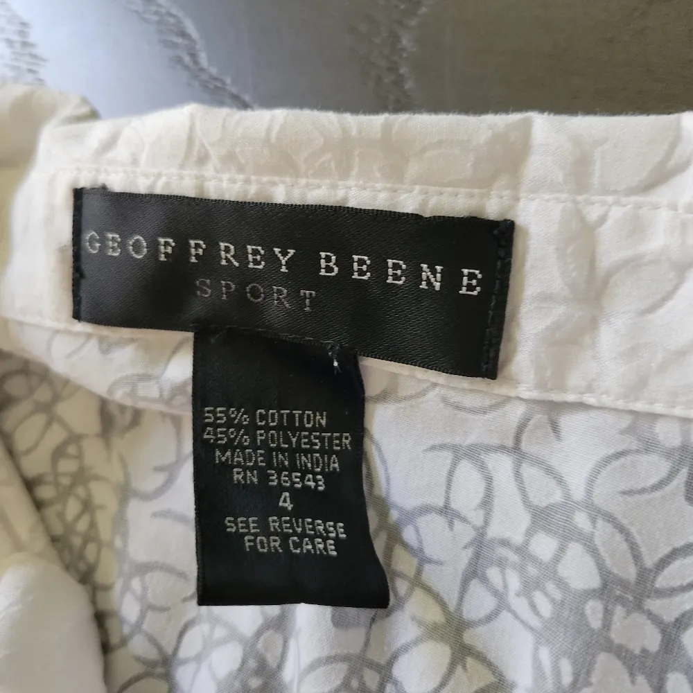 Geoffrey Beene white women's button down shirt 4 - Image 2
