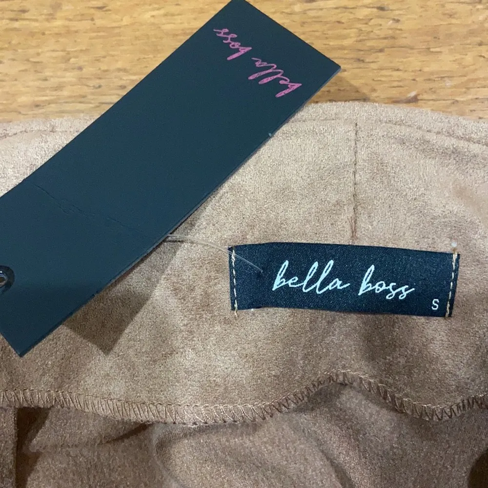 Bella Boss Suede brown bottom up skirt - Image 3