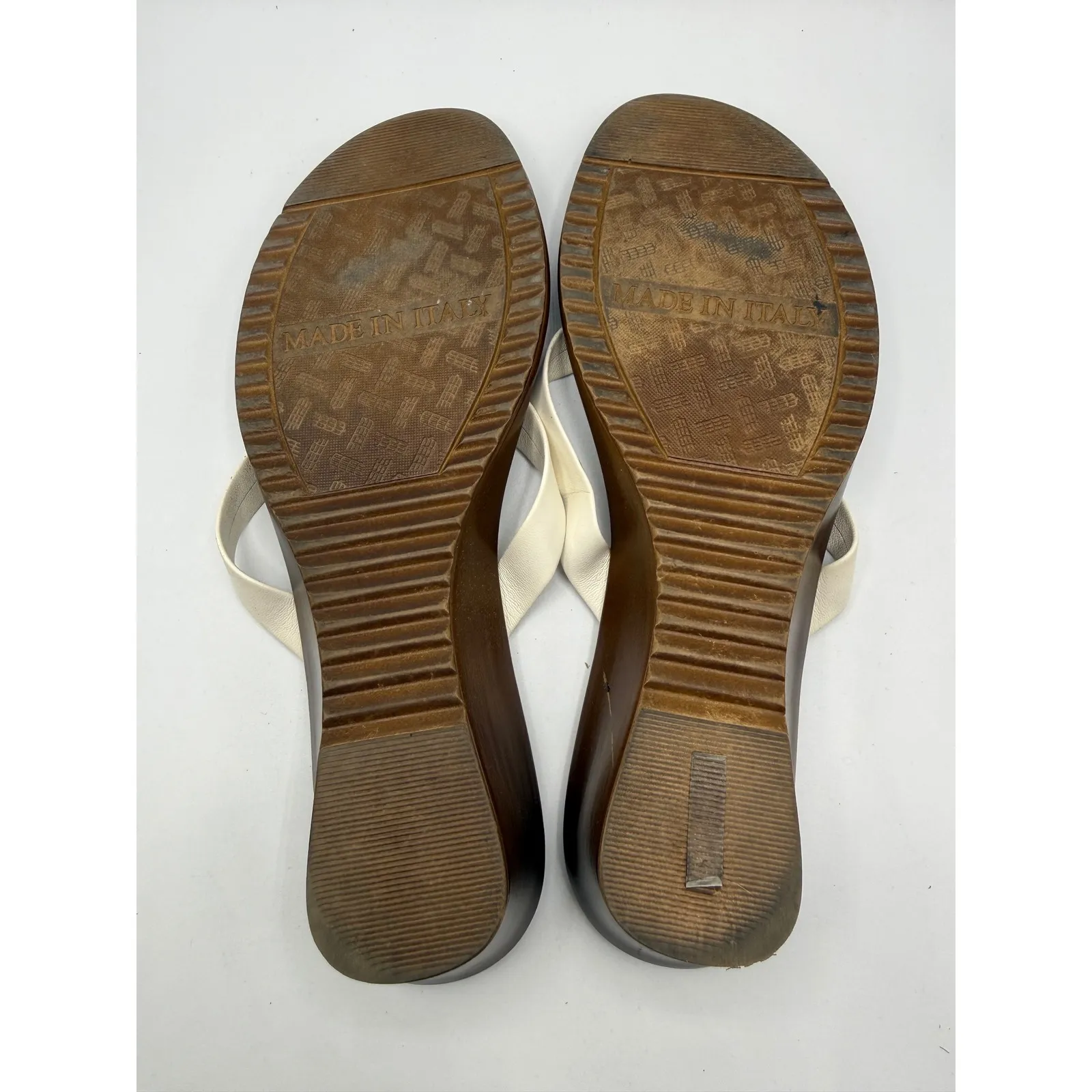 Italian Shoemaker Women 8M Rhinestone Flip Flops Thong Sandals Sparkle Shoes - Image 5