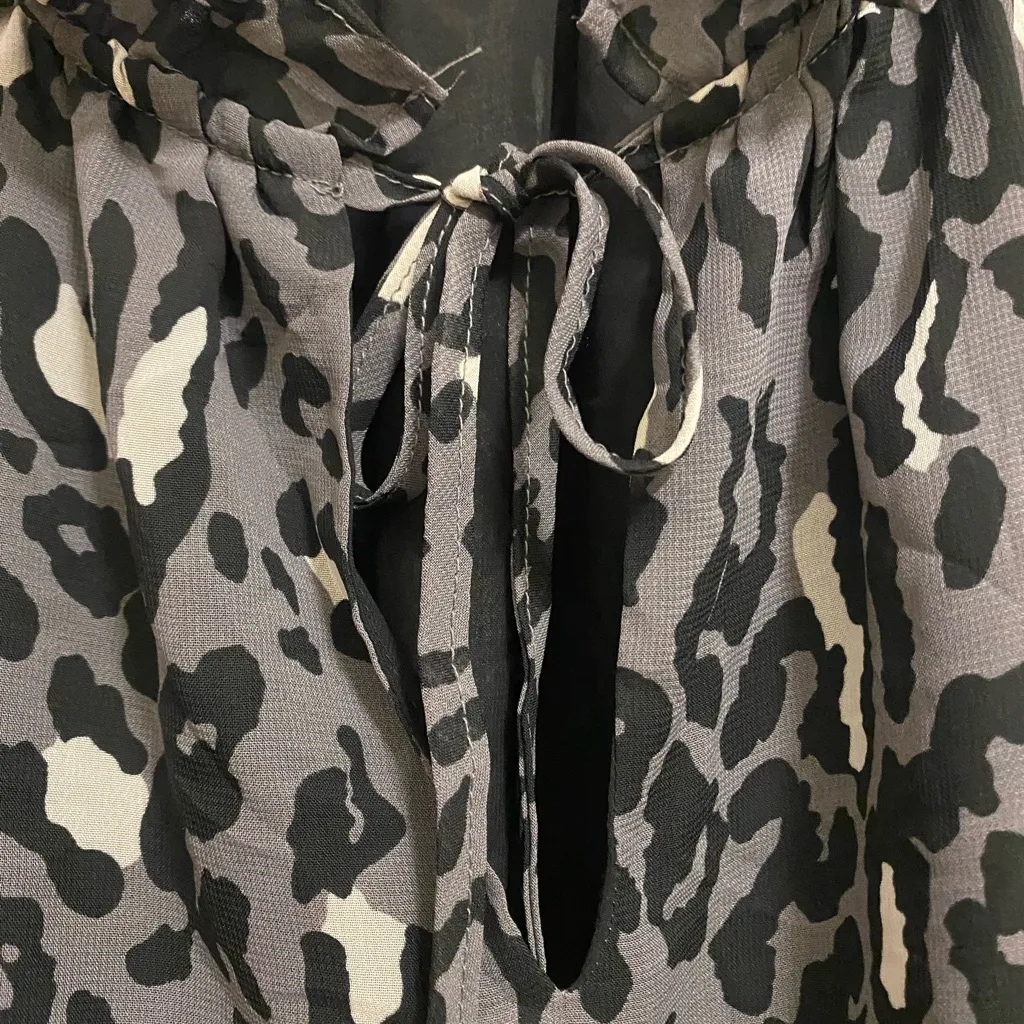 Bar III Womens Blouse S Small Black Gray Leopard Print Long Sleeve Sheer Sleeves - Image 3