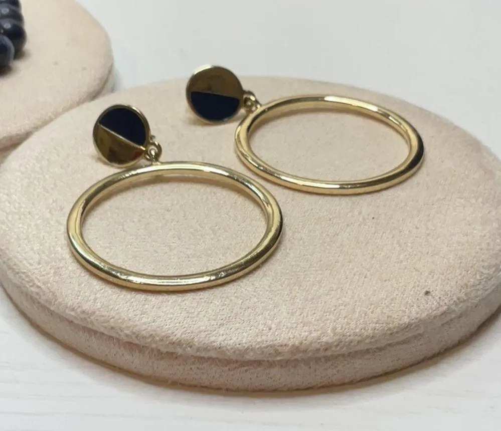 Vintage necklace, two pairs of earrings and a sodalite stretch bracelet Blue - Image 6
