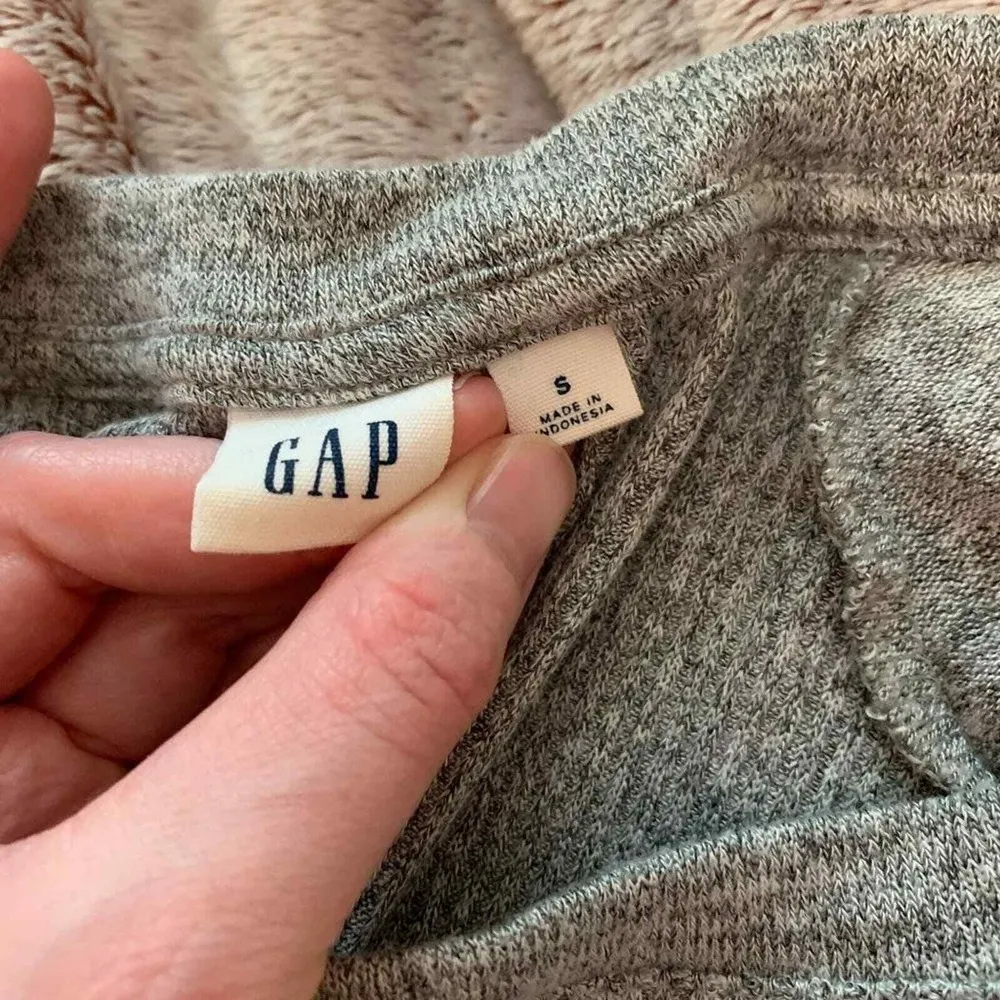 Gap Long Sleeve Knit Top Women Size Small Gray Tie Sleeve Detail Casual Pullover - Image 4