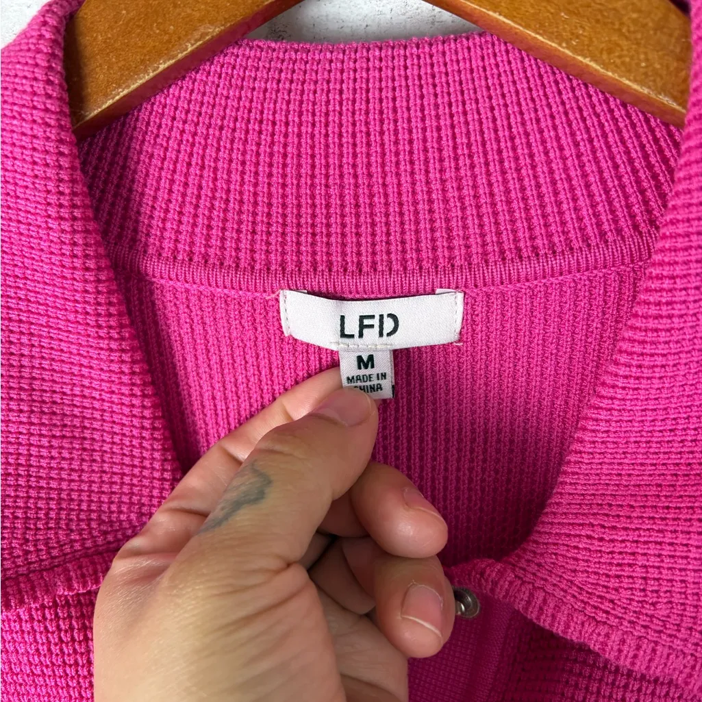 LFD Bright Barbie Pink Waffle Knit Scallop Collar Snap Button Jacket Size M - Image 5
