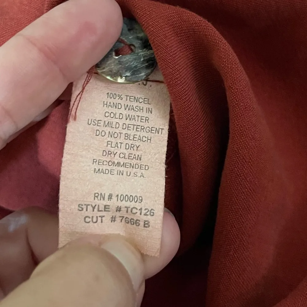 Women’s By JJ two piece sleeveless top with button down collar shirt Medium Red - Image 8