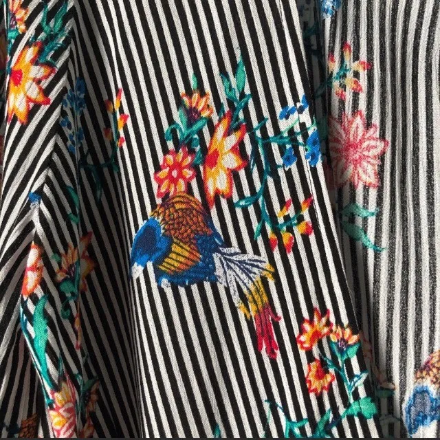 Revolve UO Black White Stripe Floral Hummingbird 3/4-Slv Tie-Front Wrap Top EUC S - Image 8