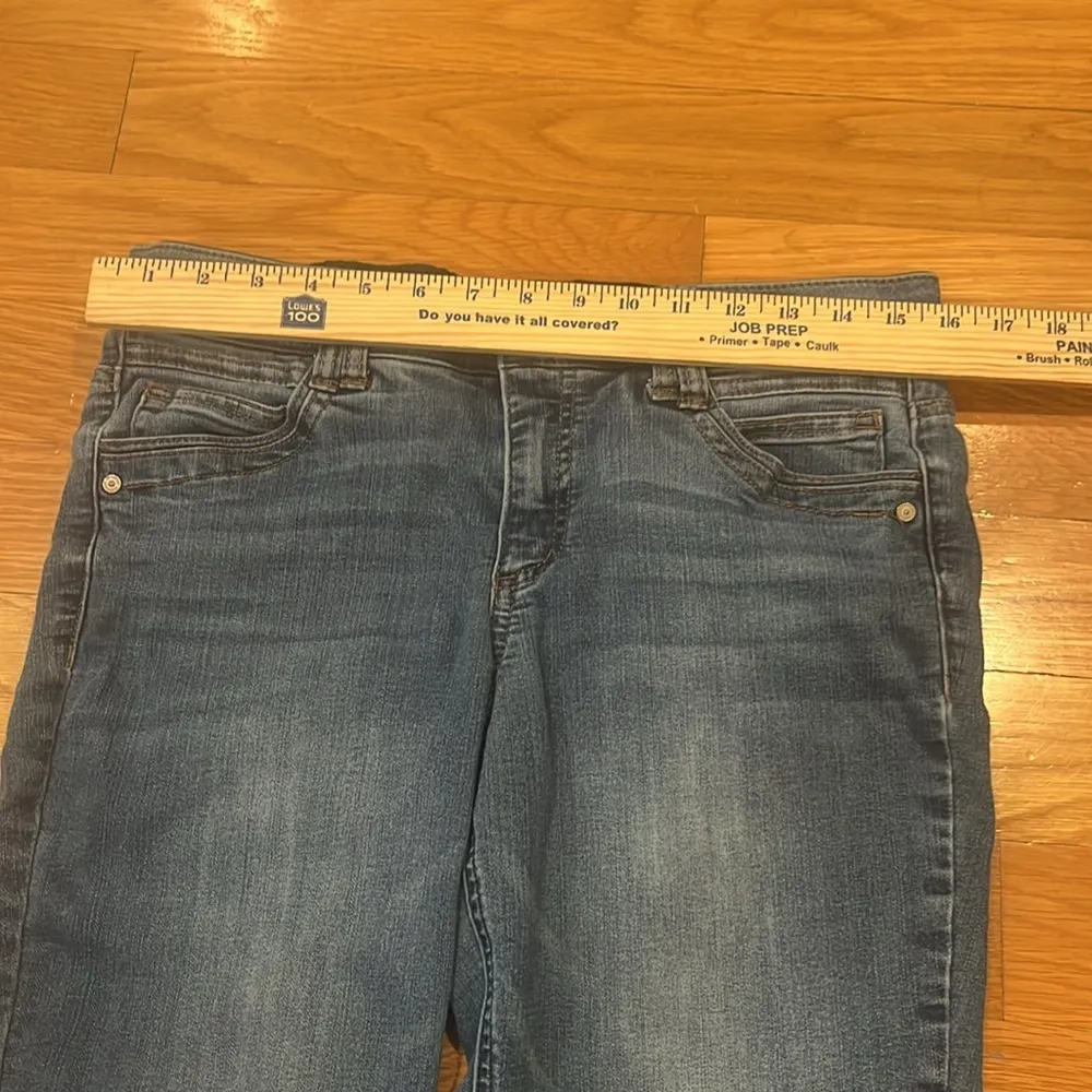 Democracy women’s “AB” technology jeans size 8. - Image 2