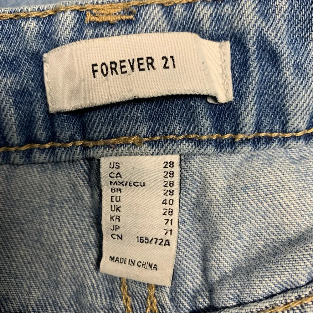 Forever 21 Cargo Denim Jeans Relaxed Straight Leg Light Blue Womens - Image 3