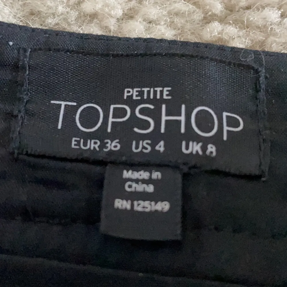 Cute Faux Black Leather Top Shop Zip Up Mini Skirt - Image 4