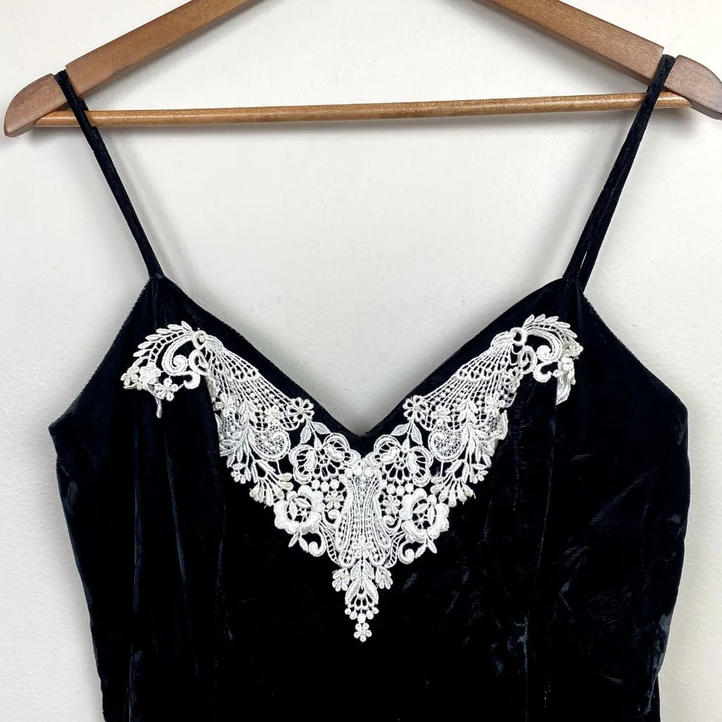 Roberta Evening Gown 13/14 Black Velvet Lace Sheath V - Image 2