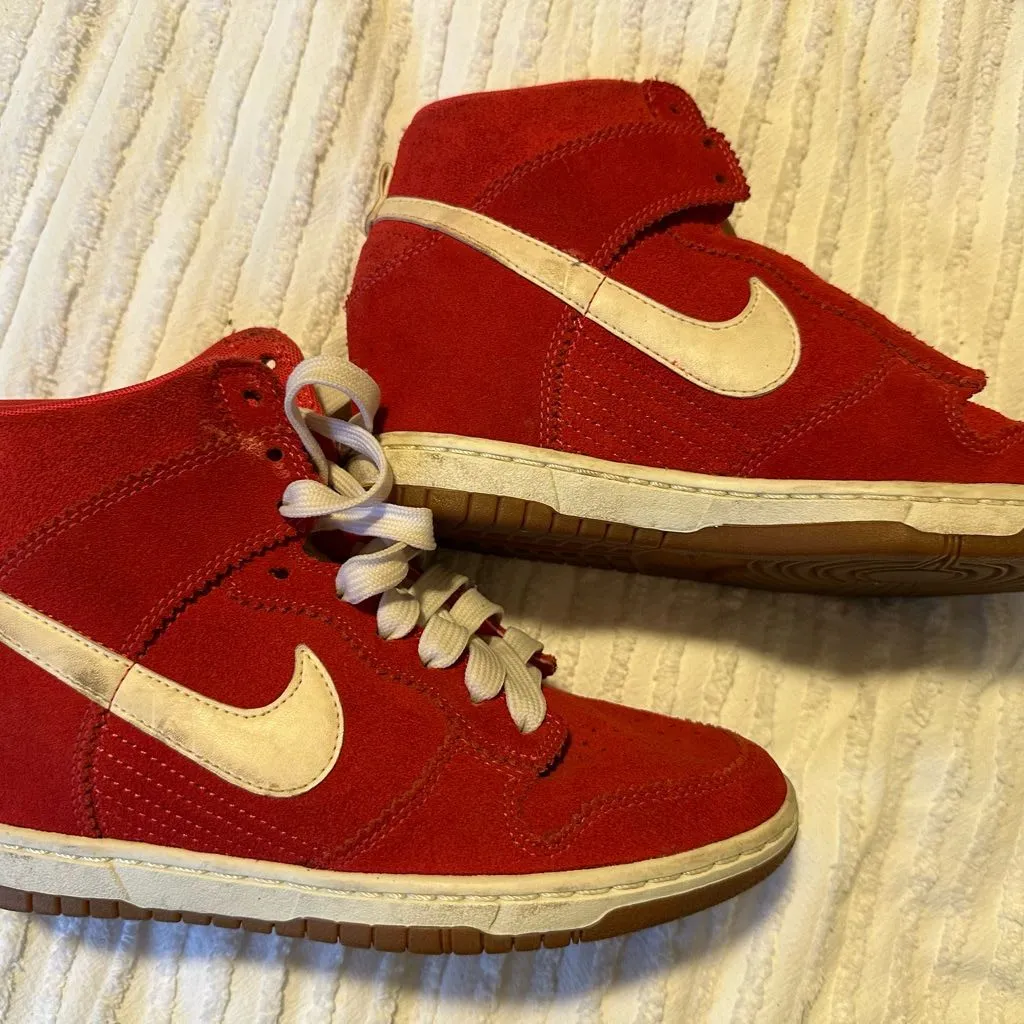 Nike Dunk Sky Hi Essential Red Suede Hidden Wedge Sneakers 528899-601 Size 7.5 - Image 6