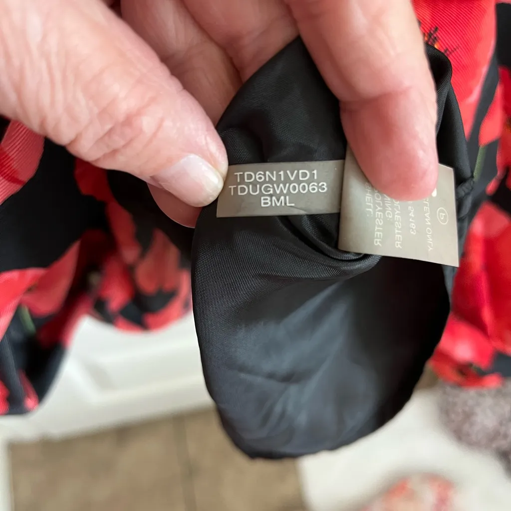 Tommy Hilfiger Dress in Black with Red and Pink Poppies Size 4 NWOT - Image 10