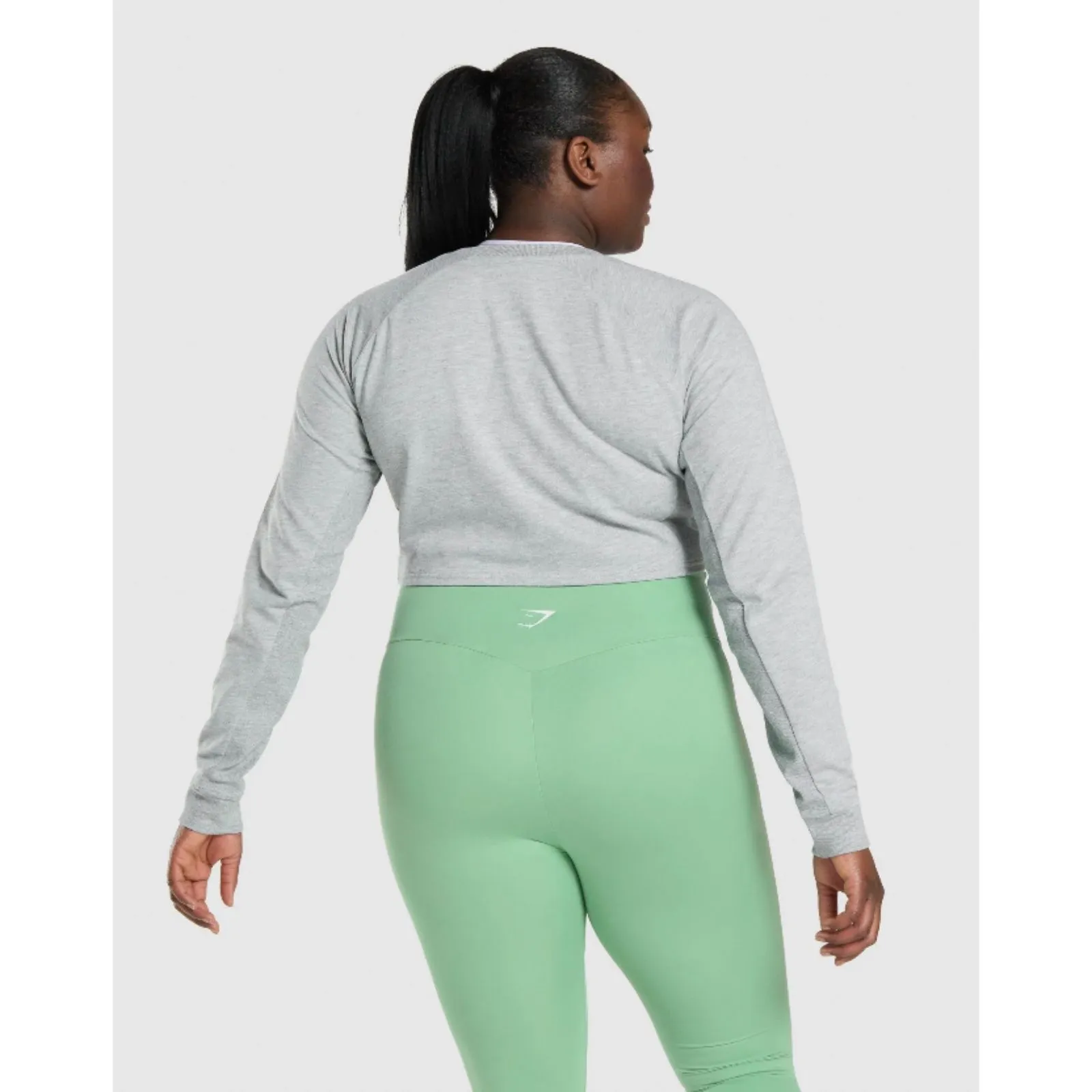 Gymshark Gray Training Cropped Sweater Size Small - Image 2