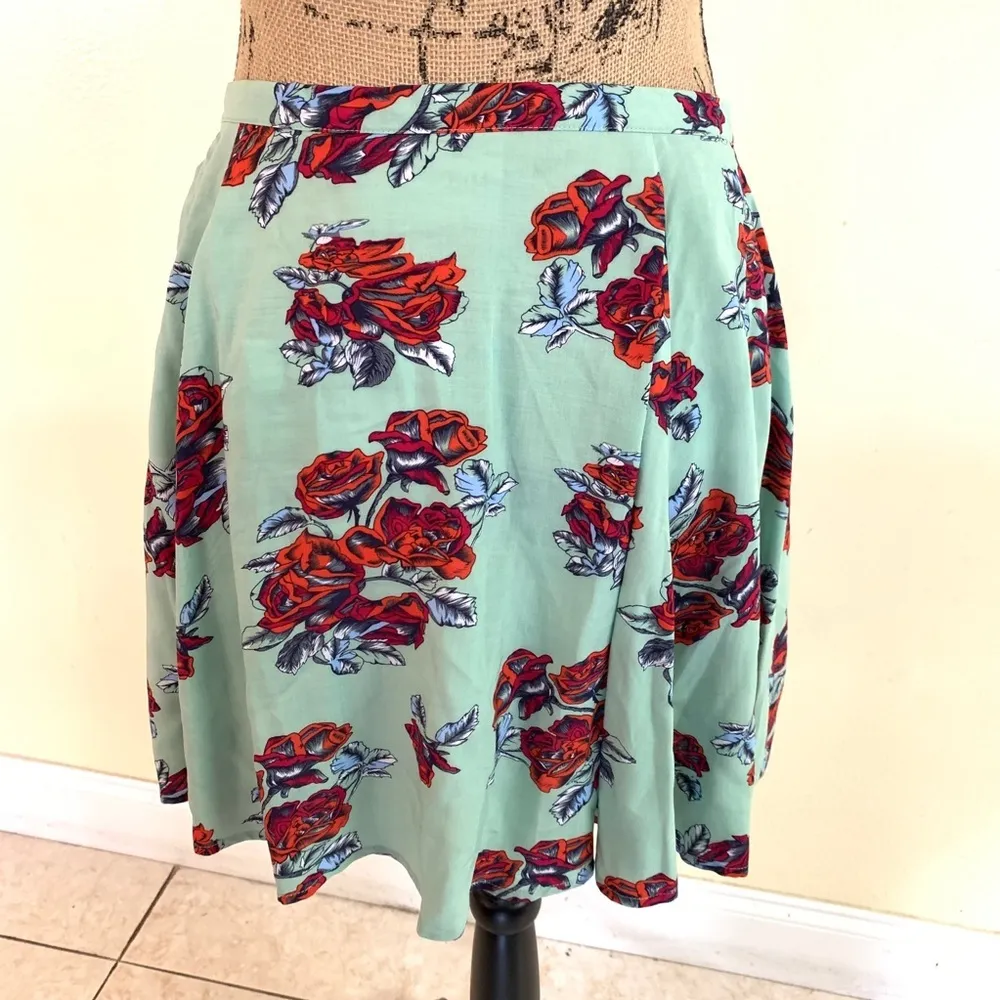 MinkPink Floral Skirt - Image 4