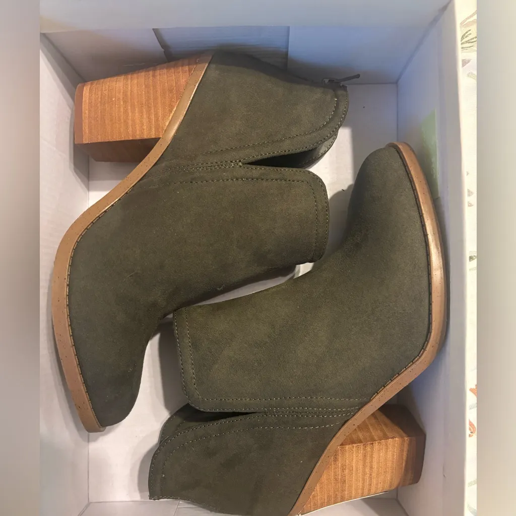 Brand New Joie Kayden Suede booties 7.5 - Image 2