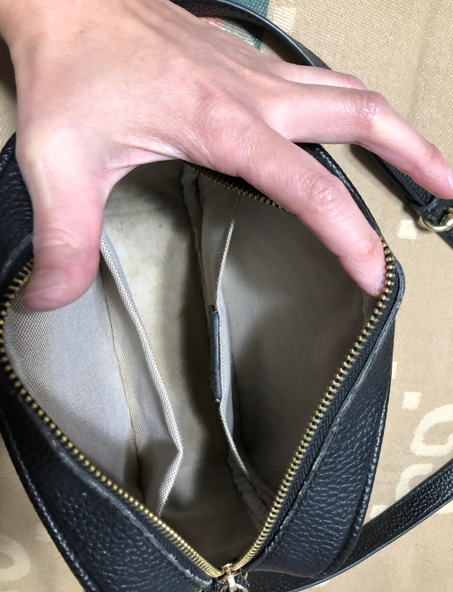 Gucci 🖤 R E P L I  BLACK CROSSBODY 🖤 - Image 5