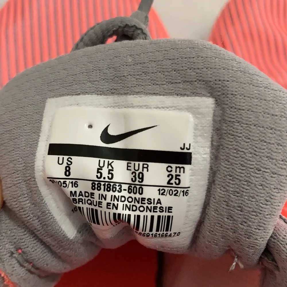 Nike  Women’s Flex Bijoux Training Shoes Size 8 - Image 6