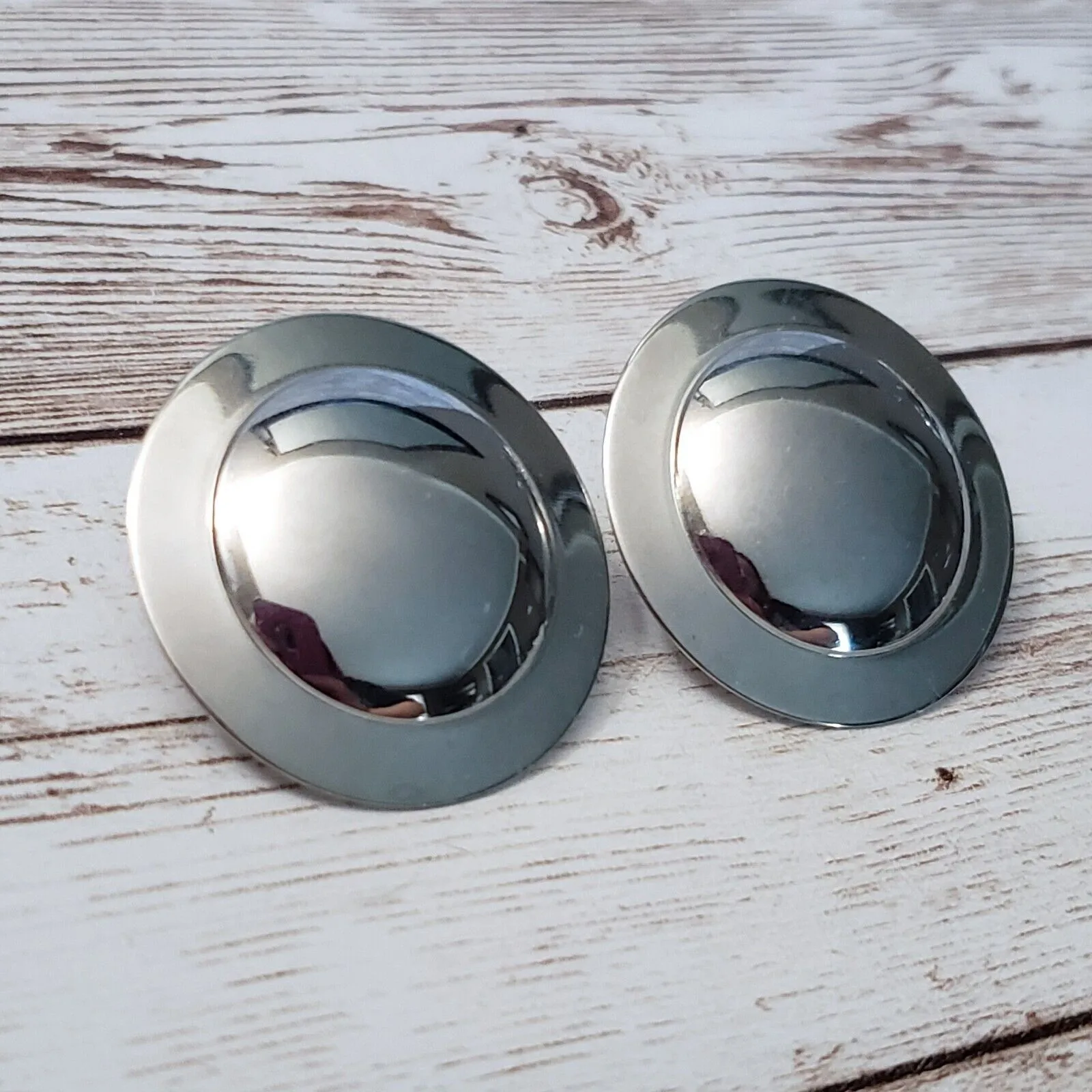 Vintage Clip On Earrings - Image 2