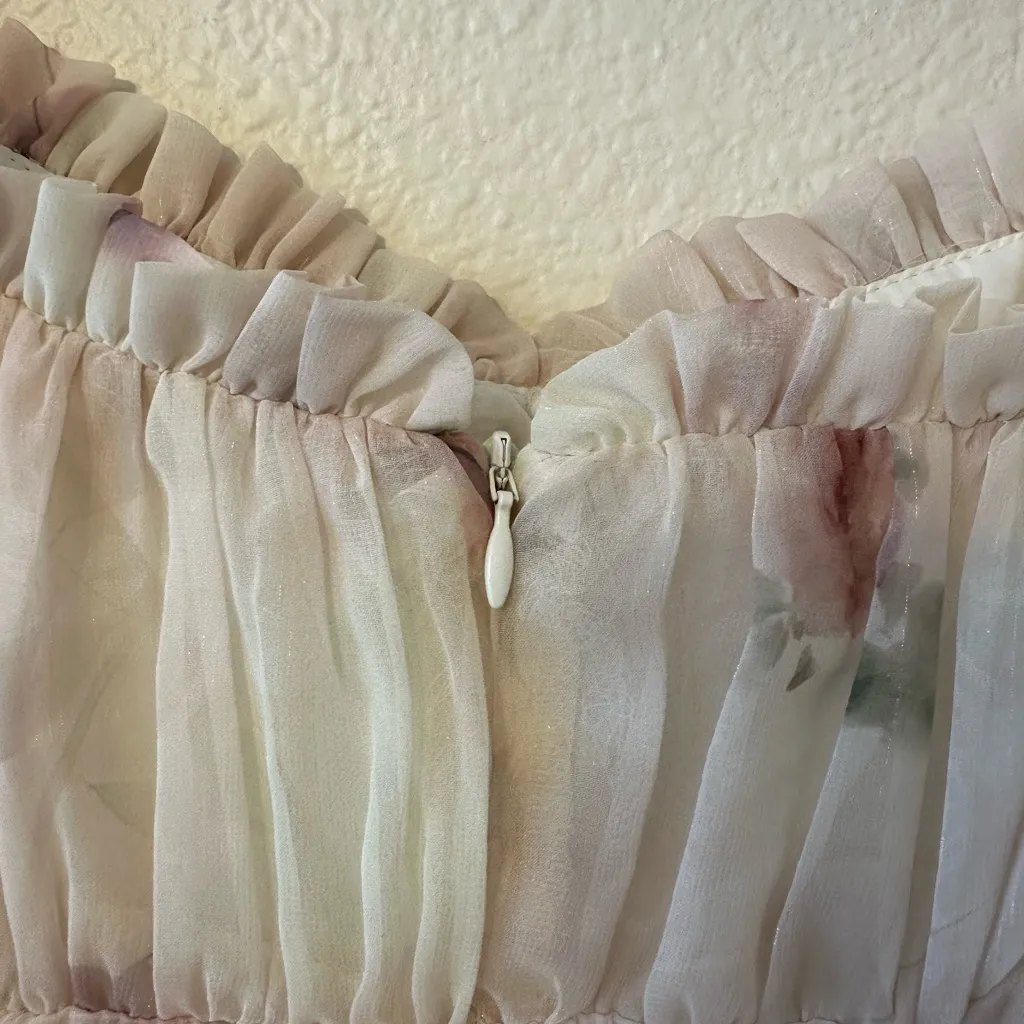 Chic Floral Long Sleeve Dress Size S Tan - Image 4