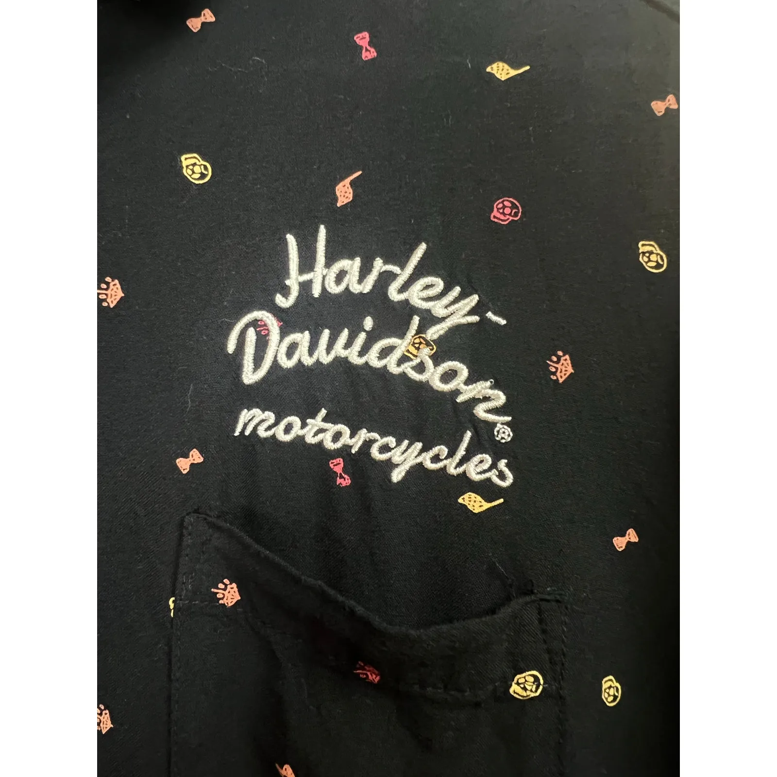 Harley Davidson Women's Short Sleeve Button Up Shirt Medium - Image 4