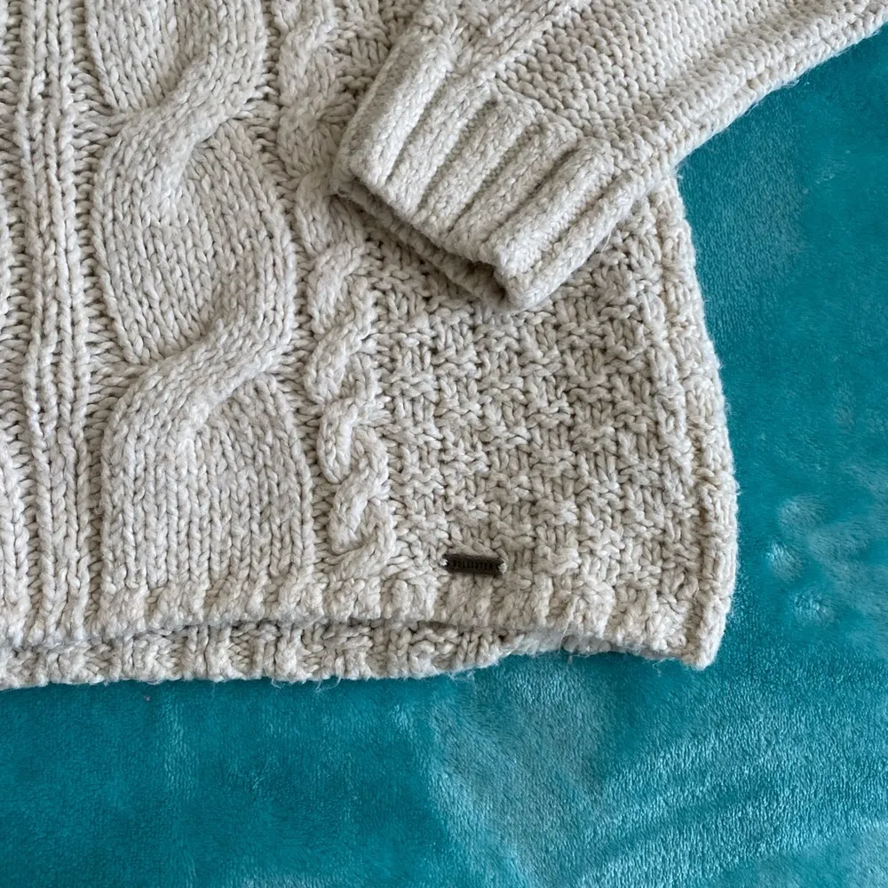 Hollister Women’s Colorblock Cable Knit Sweater - Image 2