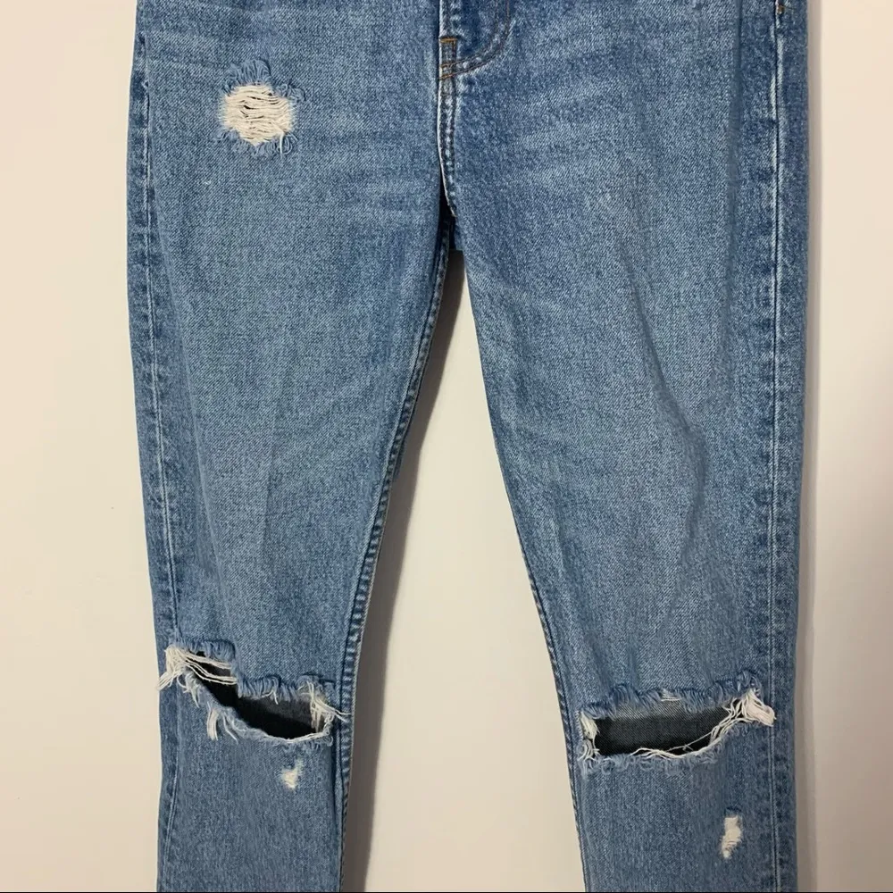 Reformation Cropped Cigarette Distressed in Savu Wash Jeans Size 25 - Image 8