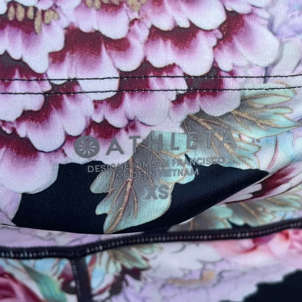 Athleta Run Free Garden Party 7/8 Tight Legging Size XS Floral Pink Black Green - Image 9