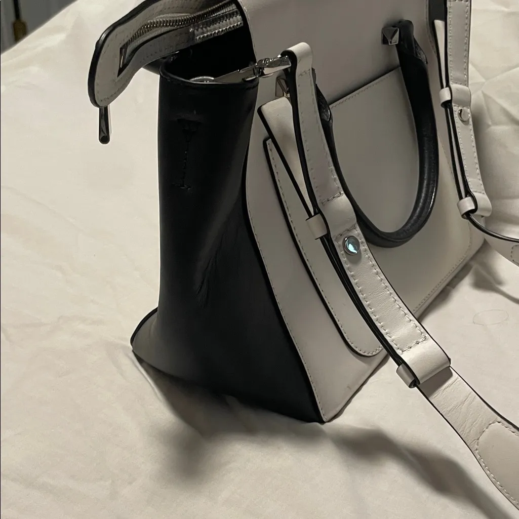 Michael Kors Two-Tone Black and White Satchel with strap - Image 9