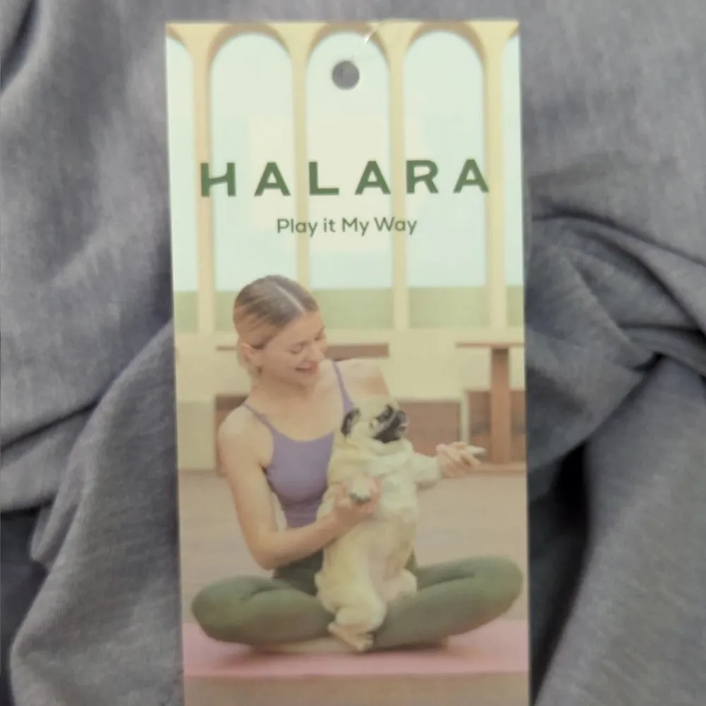 HALARA Notched Ruched Thumb Hole‎ Curved Hem Yoga Sports Top - Image 13